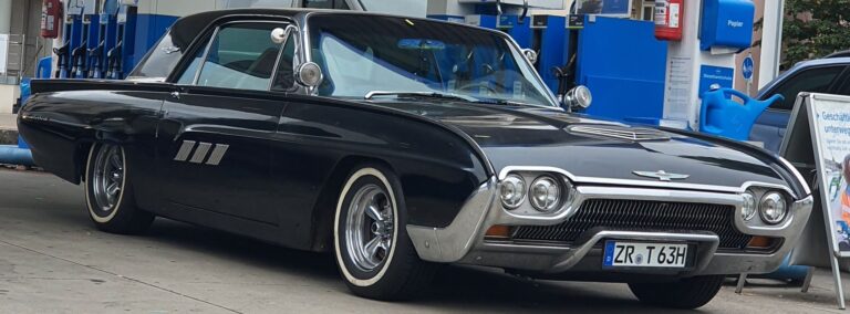 1963 Ford Thunderbird
