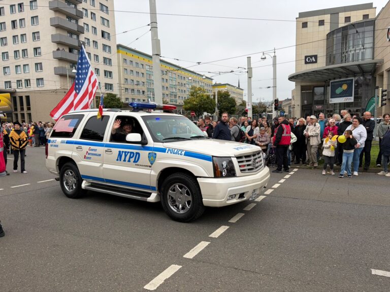 2003 Cadillac Escalade (Police), Foto 2